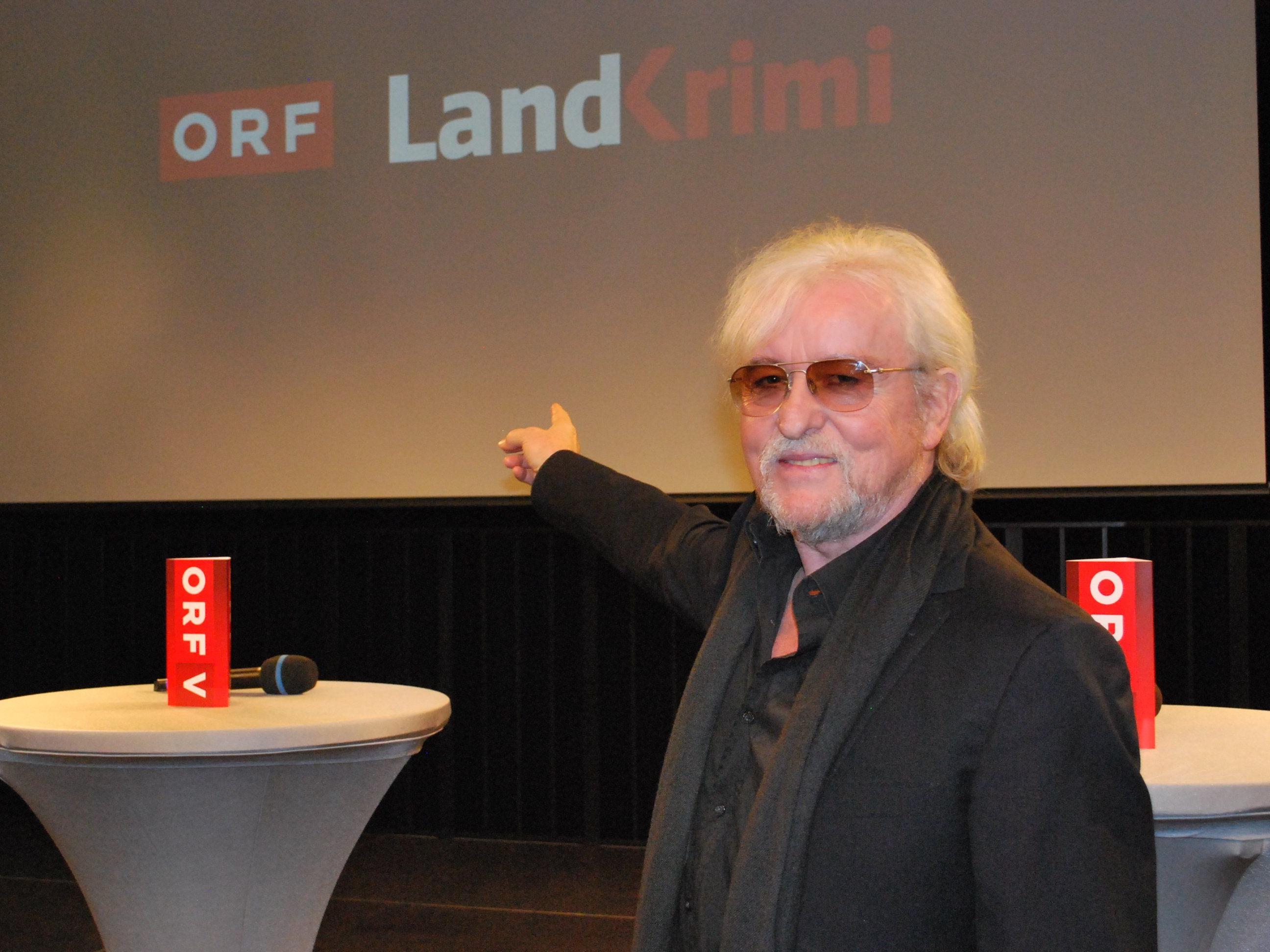 Reinhold Bilgerie führt Regie im ORF Vorarlberg-Landkrimi „Alles Fleisch ist Gras“.