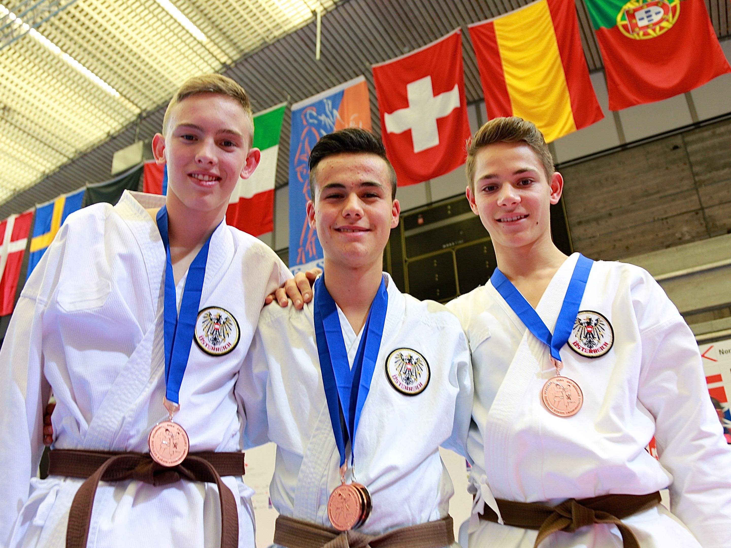 Sechs EM Medaillen holten die Vorarlberger Karatekas in Zürich Sechs EM Medaillen holten die Vorarlberger Karatekas in Zürich