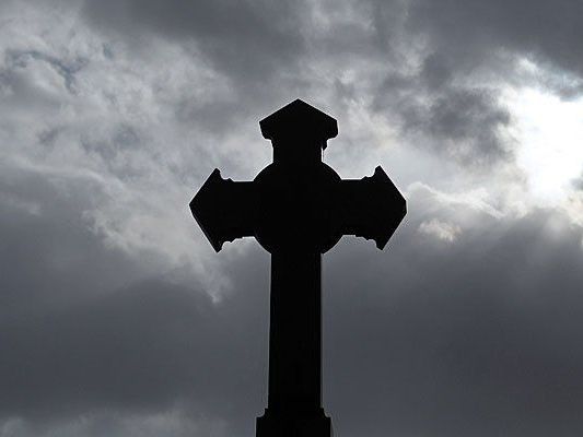 In einer Kirche in Schwechat trieb ein Randalierer sein Unwesen In einer Kirche in Schwechat trieb ein Randalierer sein Unwesen