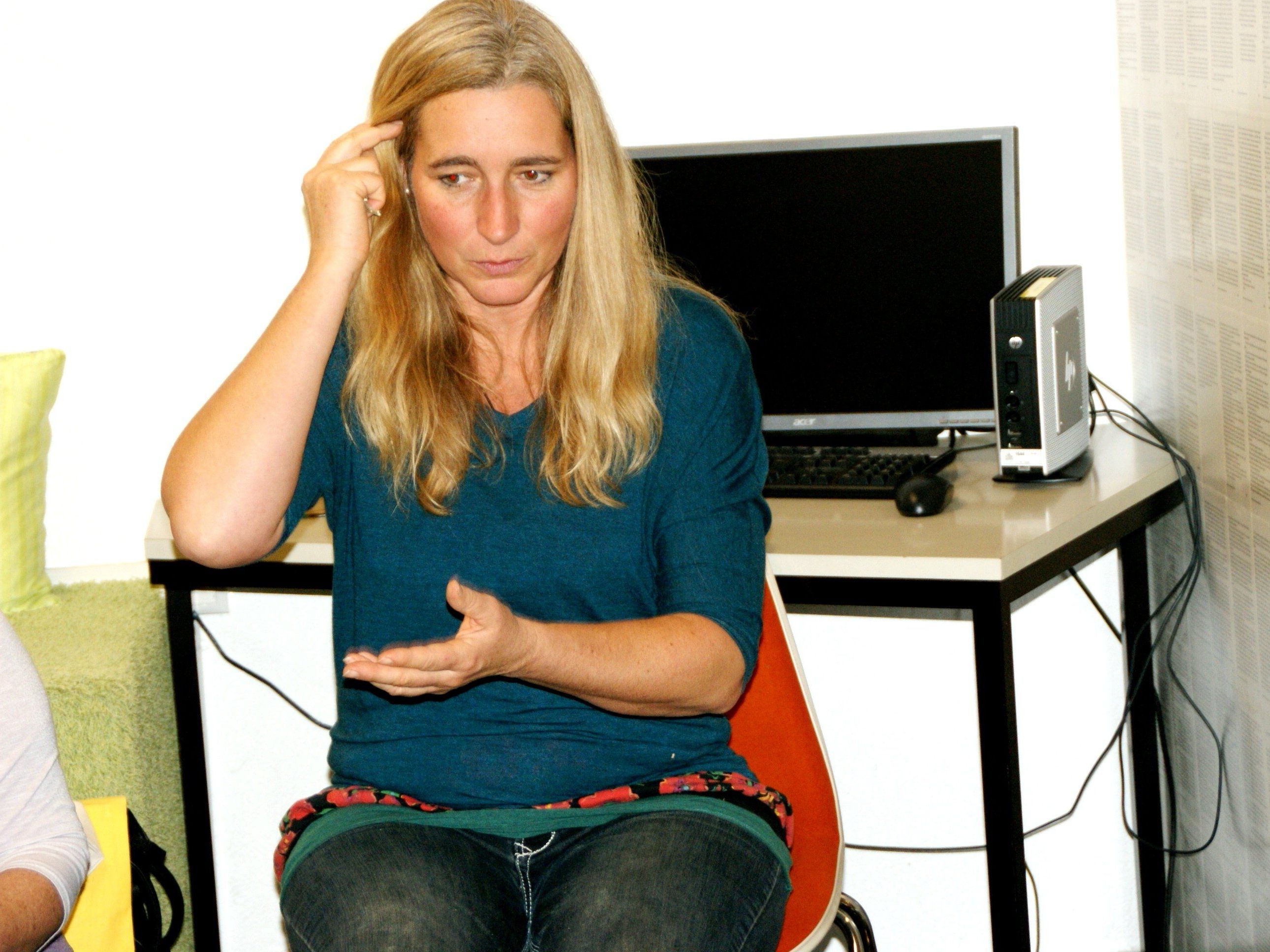 Elisabeth Mayer kennt sich mit Kräutern aus Elisabeth Mayer kennt sich mit Kräutern aus