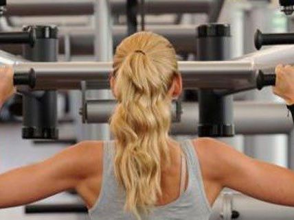 Nach Weihnachten gehen viele ins Fitnessstudio. Nach Weihnachten gehen viele ins Fitnessstudio.