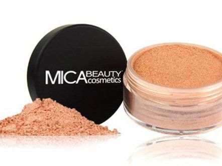 Wir verlosen 3 Make-Ups von MICA Beauty.