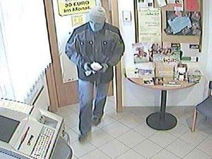 Dieser Mann wird von der Polizei gesucht. Dieser Mann wird von der Polizei gesucht.