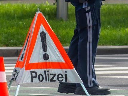 Bei einem Unfall in Wien-Penzing wurde ein Mann leicht verletzt.