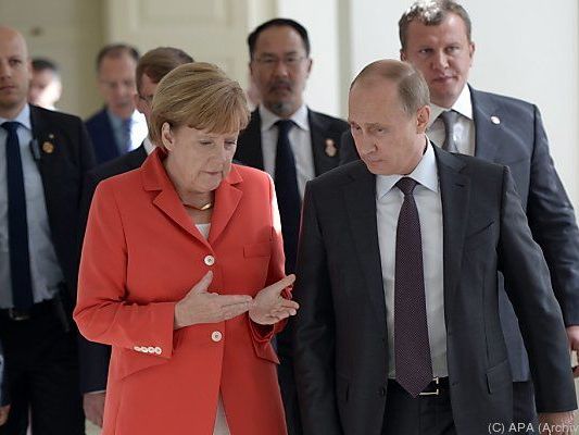 Merkel will in Sachen Sanktionen hart bleiben Merkel will in Sachen Sanktionen hart bleiben