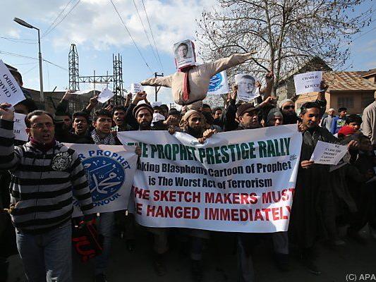 In Kaschmir demonstrierten aufgebrachte Muslime