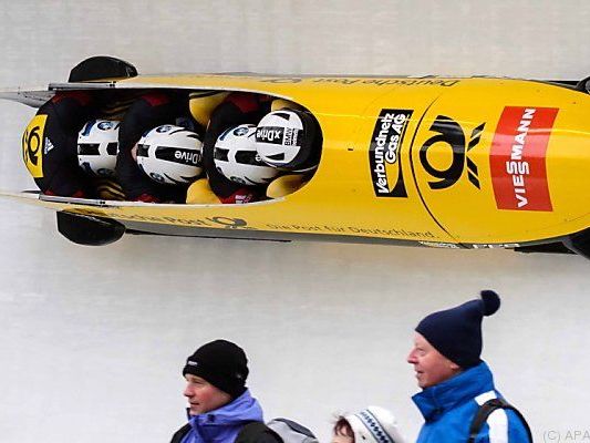 Nico Walthers Bob auf dem Weg zum Sieg Nico Walthers Bob auf dem Weg zum Sieg