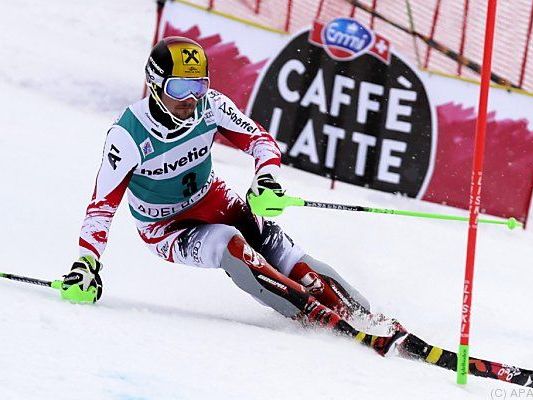 Auch Griff in den Schnee hält Hirscher nicht auf Auch Griff in den Schnee hält Hirscher nicht auf