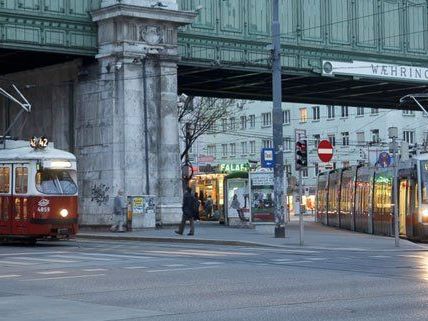 Linie 41 entgleist: Gürtel musste vorübergehend gesperrt werden