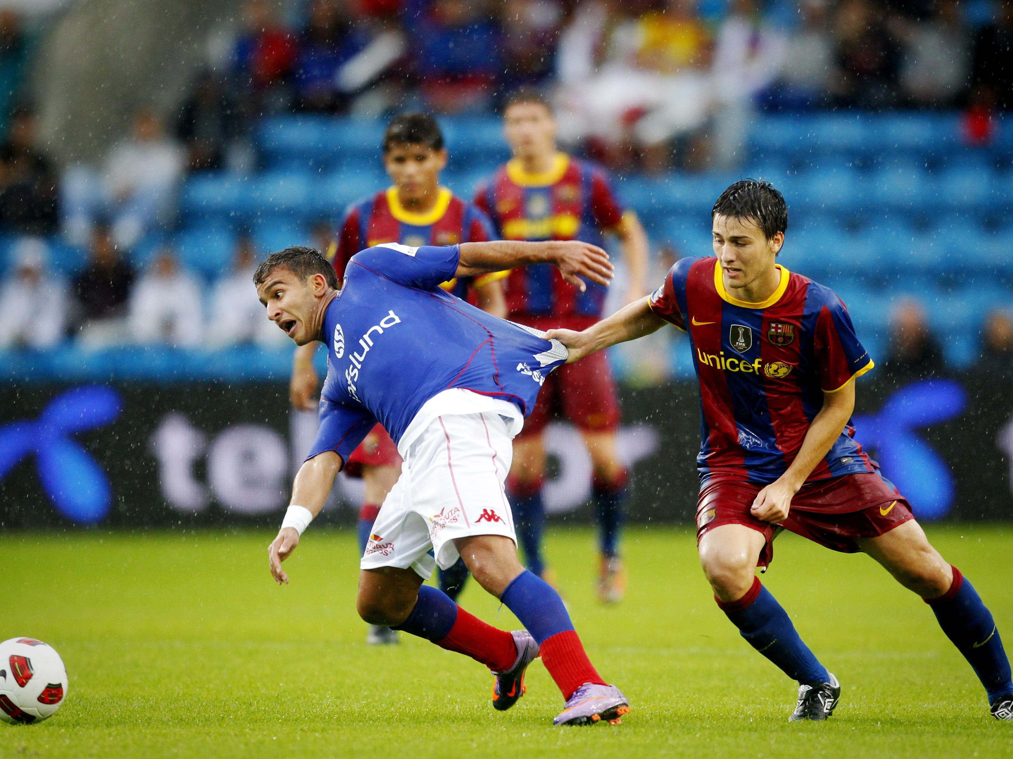 Riverola durchlief die Nachwuchsschule des FC Barcelona und verbuchte in der Saison 2011/12 unter dem damaligen Trainer Josep Guardiola einen Einsatz in der Champions League.