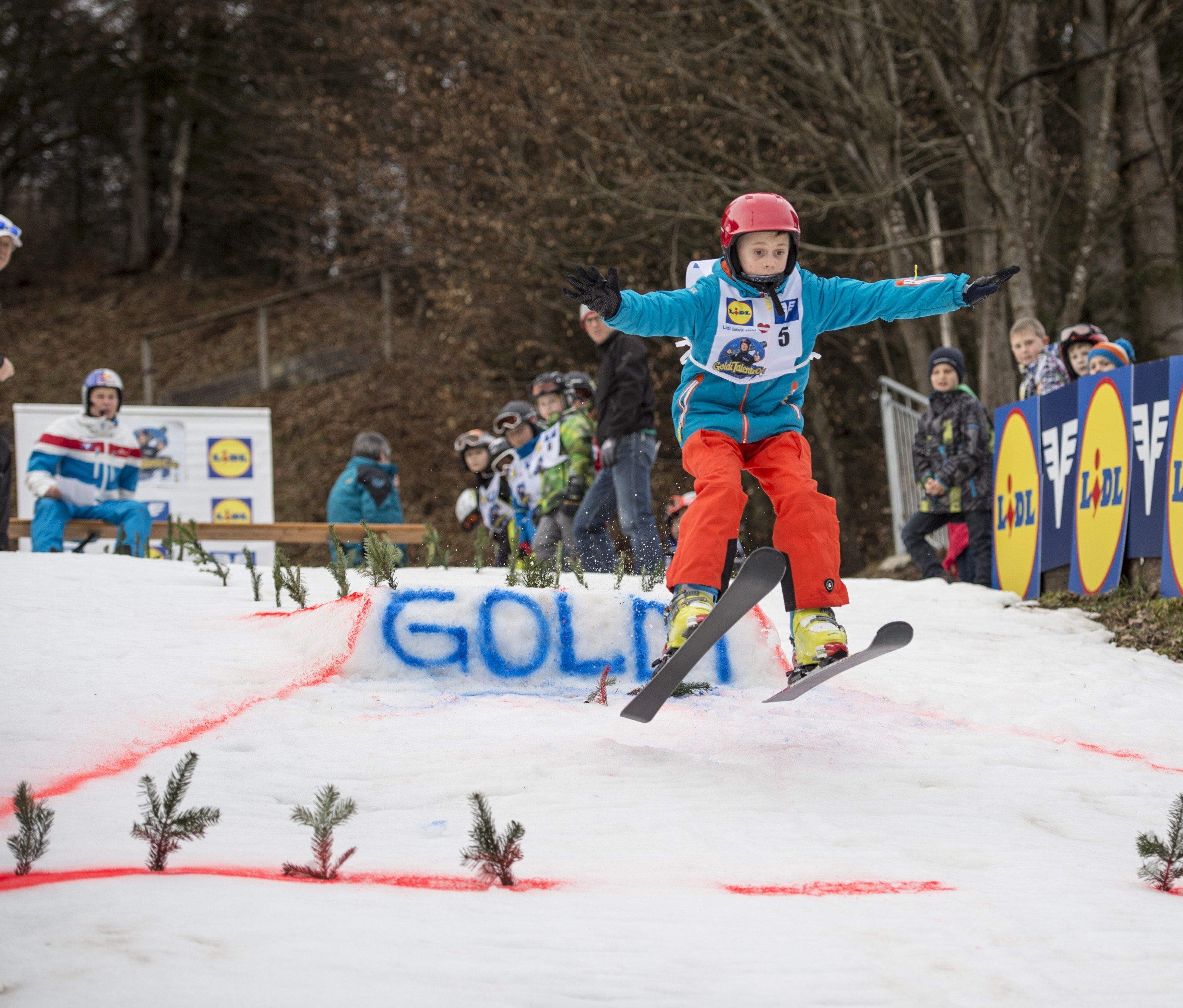 Einmal mit Andi Goldberger Schispringen – der Goldi Talente Cup am 13. Jänner 2015 in Tschagguns macht dies möglich. Einmal mit Andi Goldberger Schispringen – der Goldi Talente Cup am 13. Jänner 2015 in Tschagguns macht dies möglich.