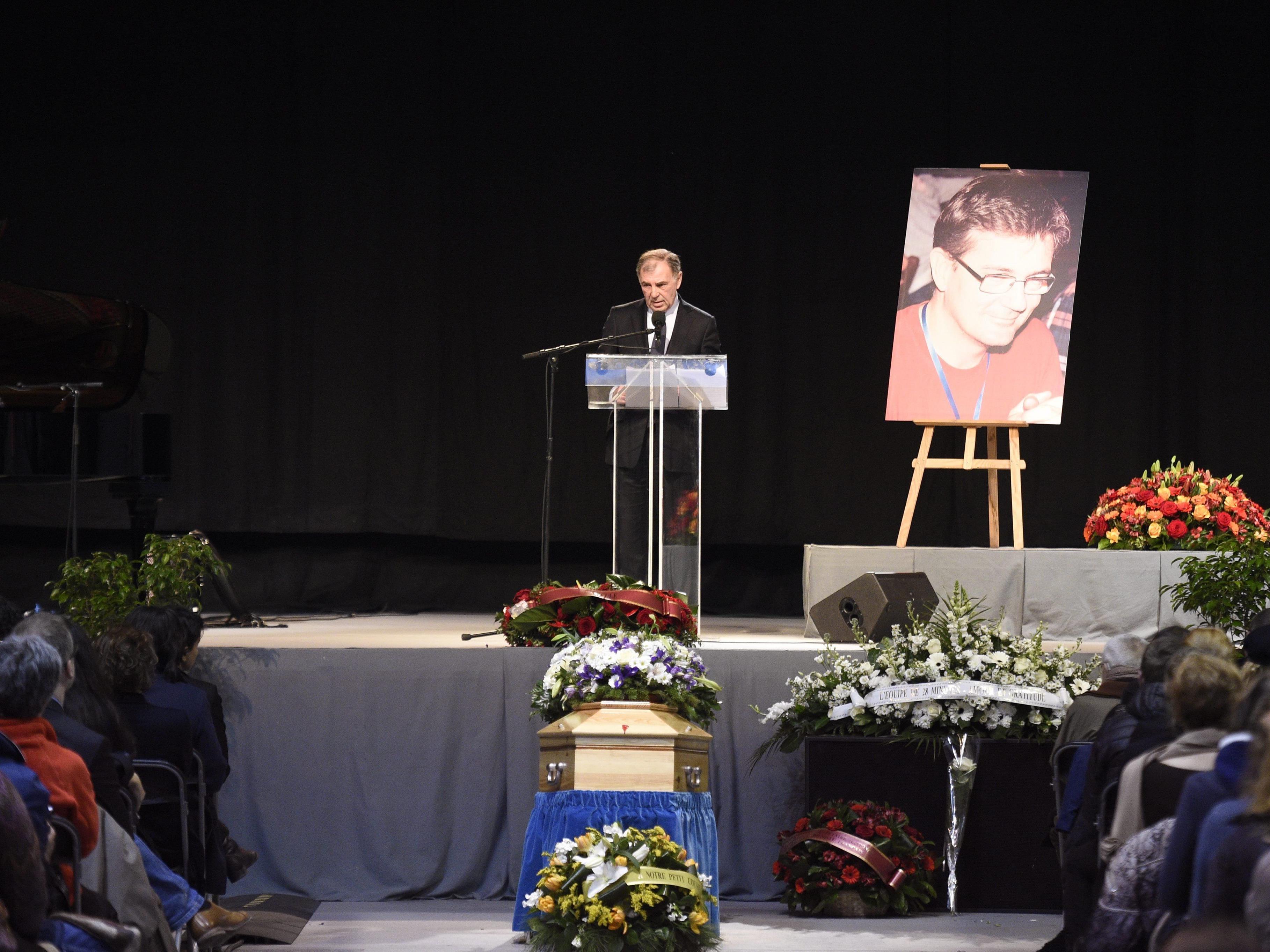 Getöteter Chef von "Charlie Hebdo" wird in Pontoise beigesetzt.