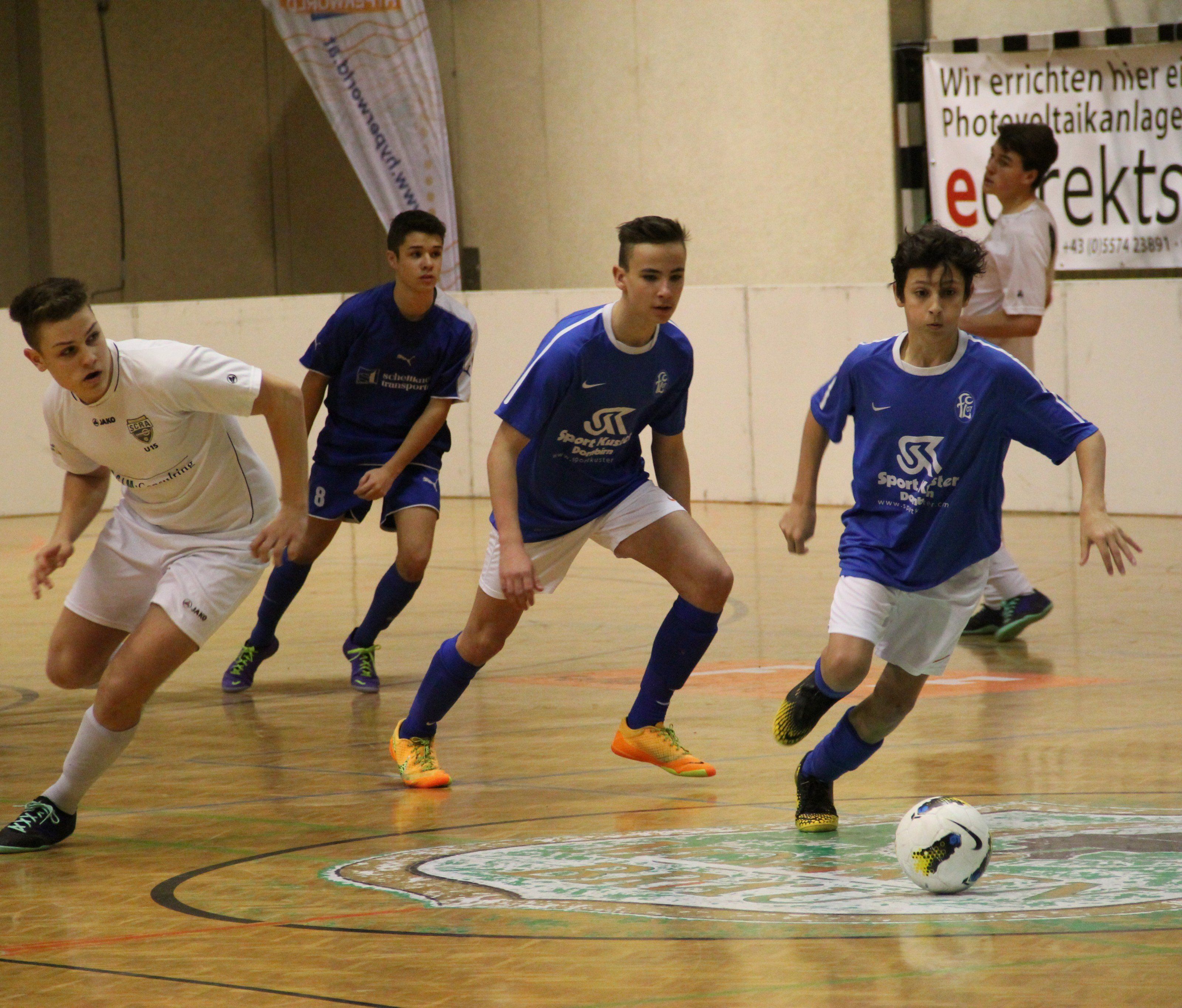 Ab der U11 wird beim diesjährigen FC Lustenau Nachwuchsturnier nach Futsalregeln gespielt. Ab der U11 wird beim diesjährigen FC Lustenau Nachwuchsturnier nach Futsalregeln gespielt.