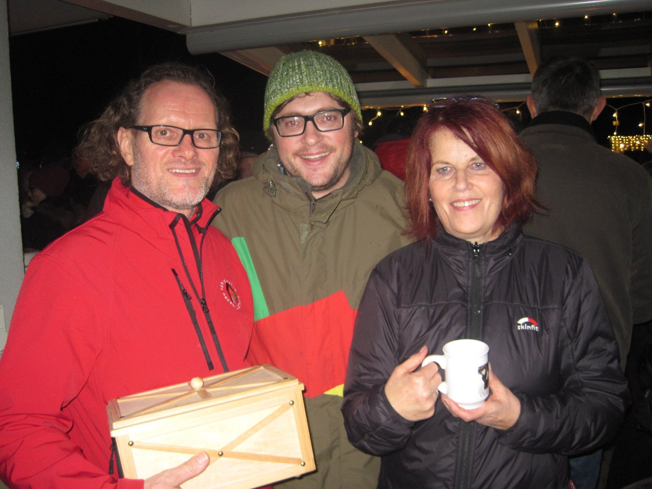 Christel und Erich Hämmerle übergeben die Spende an Michael Hämmerle Christel und Erich Hämmerle übergeben die Spende an Michael Hämmerle