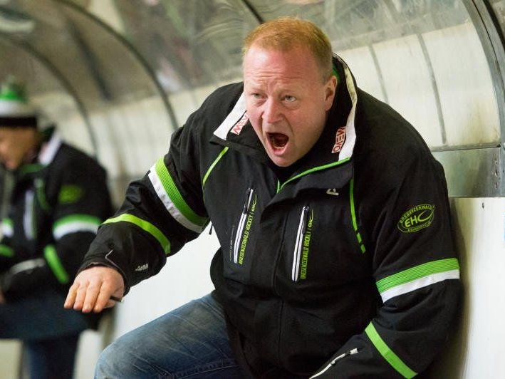 EHC Bregenzerwald-Coach Henrik Alfredsson hofft auf einen Derbysieg EHC Bregenzerwald-Coach Henrik Alfredsson hofft auf einen Derbysieg