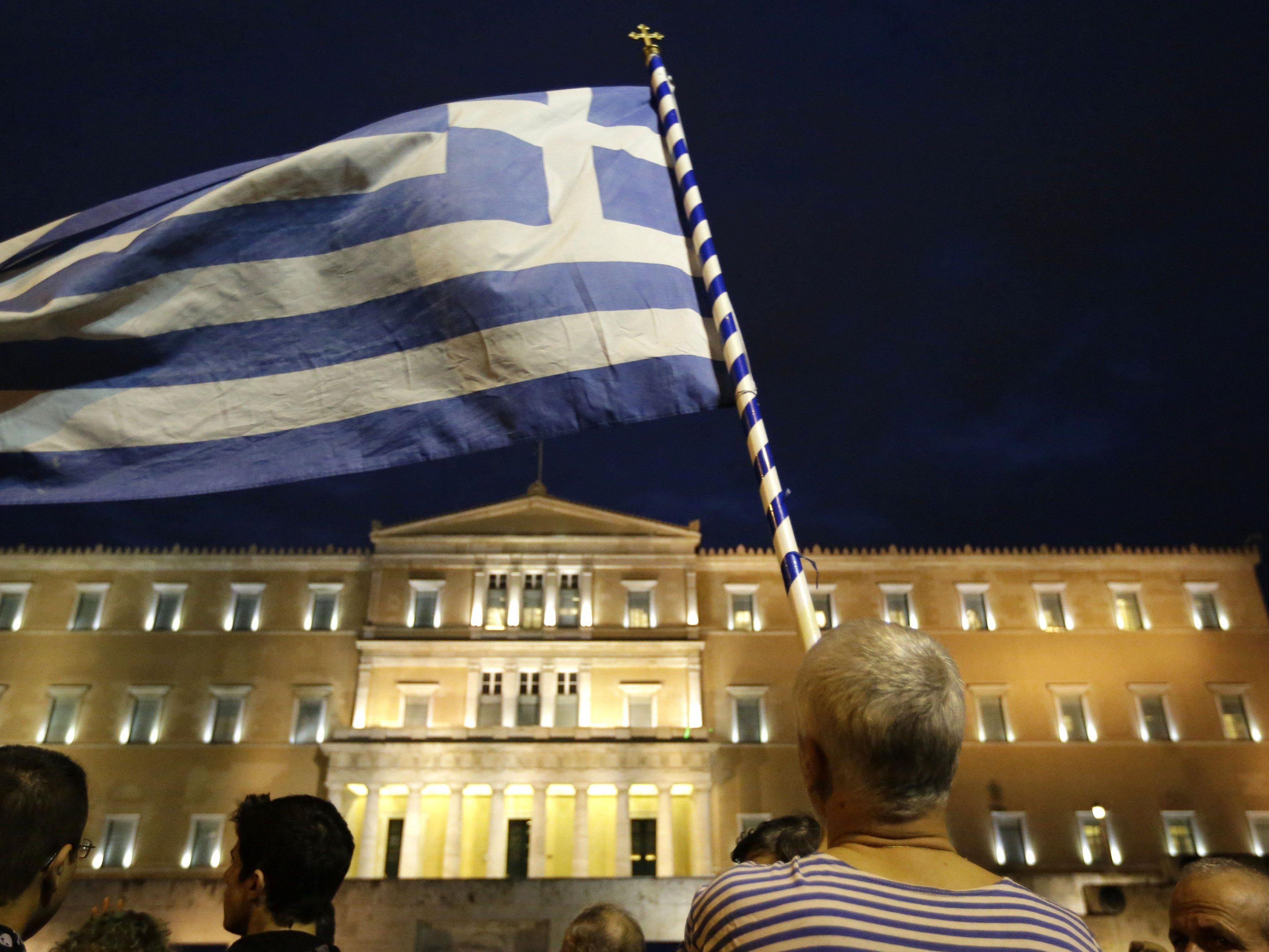 Hitzige Debatte über Euro-Aus Griechenlands