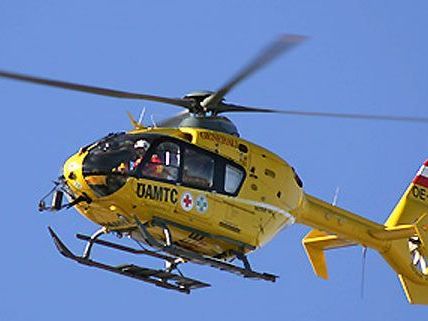 Mit dem Rettungshubschrauber wurde der Schwerverletzte ins Spital gebracht