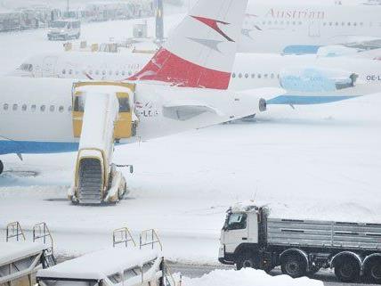 500 Mitarbeiter waren am Wiener Flughafen im Winterdiensteinsatz.