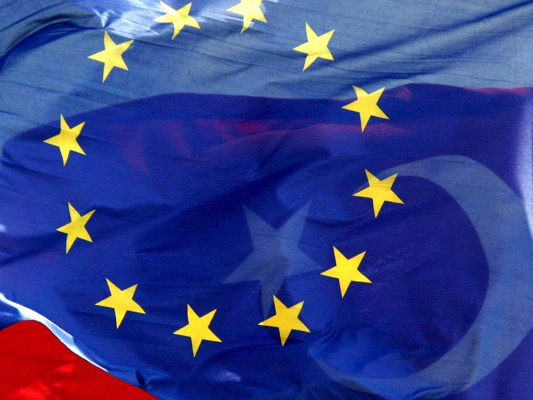 Davutoglu: Mit der Ablehnung der türkischen EU-Bewerbung werde in Europa Politik betrieben.