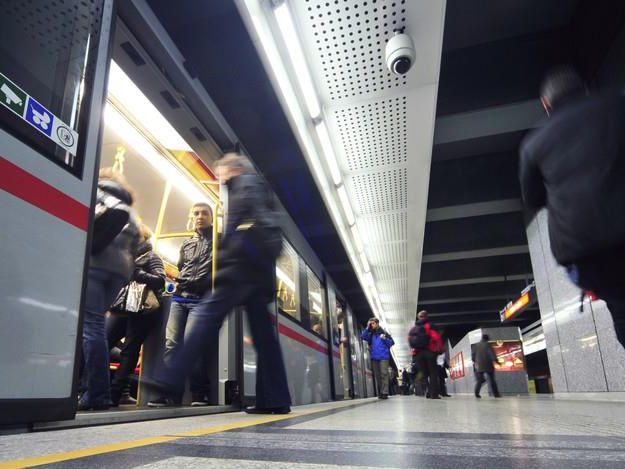 Keiner der Fahrgäste alarmierte die Rettung.