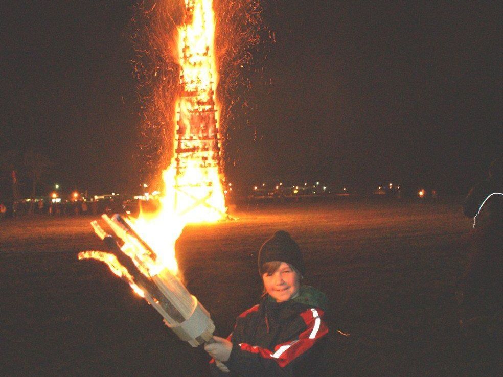 Funkenabbrennen mit großem Feuerwerk. Funkenabbrennen mit großem Feuerwerk.