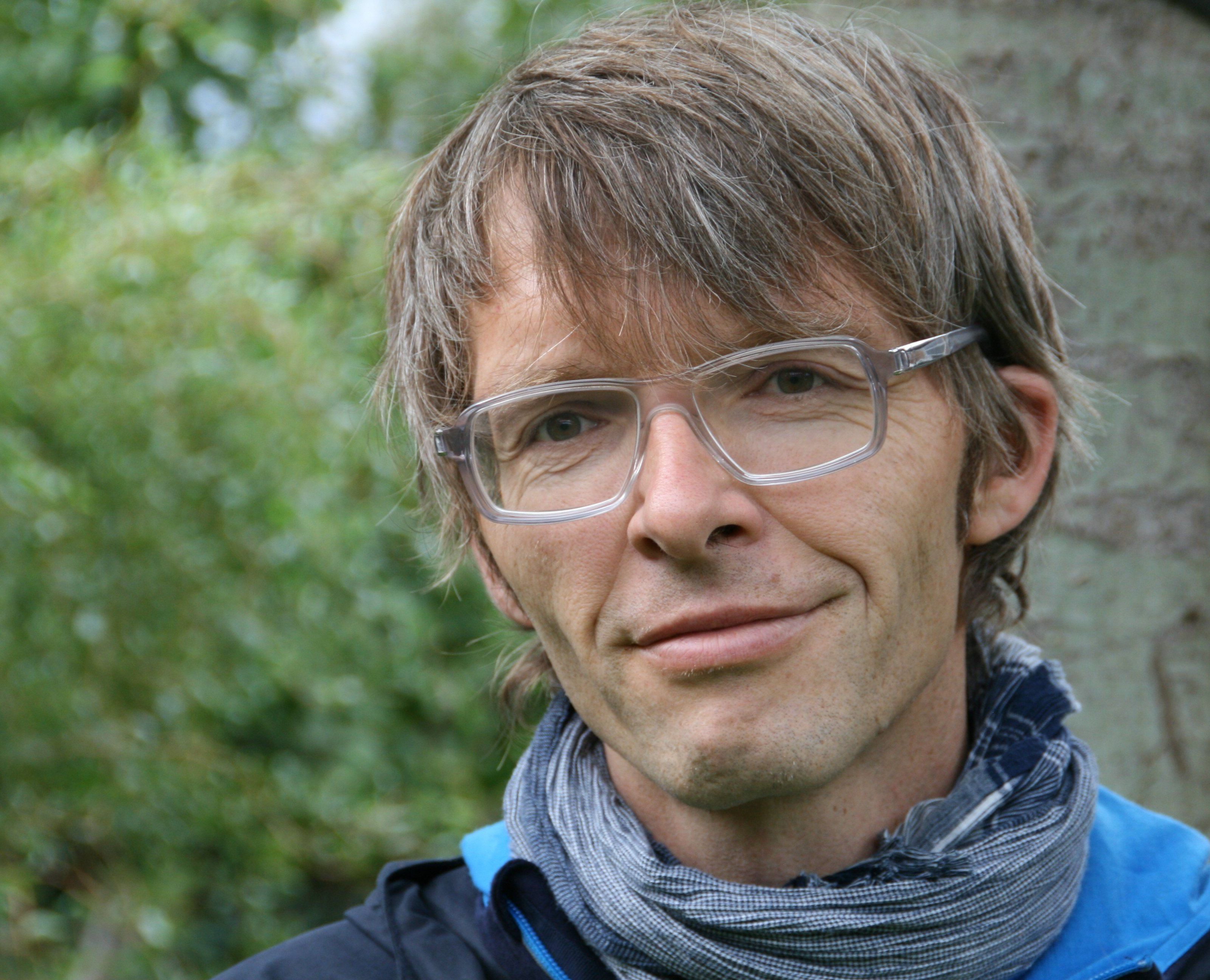 Alexander Jehle präsentiert seinen zweiten Lyrik-Band. Alexander Jehle präsentiert seinen zweiten Lyrik-Band.
