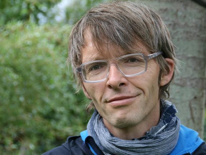 Alexander Jehle ist Anwalt in Rankweil und leidenschaftlicher Poet. Alexander Jehle ist Anwalt in Rankweil und leidenschaftlicher Poet.