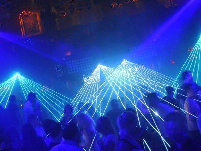 Im Eingangsbreich einer Disco fiel ein Schuss aus einer Gaspistole Im Eingangsbreich einer Disco fiel ein Schuss aus einer Gaspistole