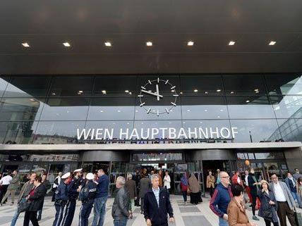Mit der Einhaltung der planmäßigen Stops am Wiener Hauotbahnhof klappt es noch nicht ganz