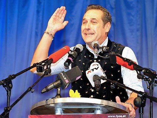 FPÖ-Bundesparteiobmann Heinz-Christian Strache beim "Rieder Aschermittwoch" 2015