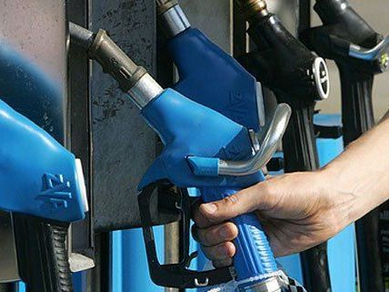 Steuerbetrug: Die Bande soll mit modifiziertem Treibstoff 140 Millionen Euro hinterzogen haben Steuerbetrug: Die Bande soll mit modifiziertem Treibstoff 140 Millionen Euro hinterzogen haben