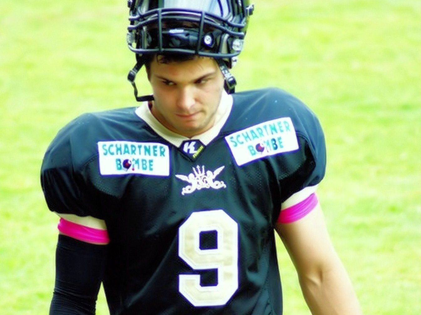 Rangers Runningback Anton Wegan schaffte den Sprung in das Welt Auswahl Team und konnte auch punkten. Rangers Runningback Anton Wegan schaffte den Sprung in das Welt Auswahl Team und konnte auch punkten.