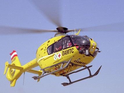 Das Unfallopfer wurde mit dem "Christophorus"-Hubschrauber ins Spital geflogen