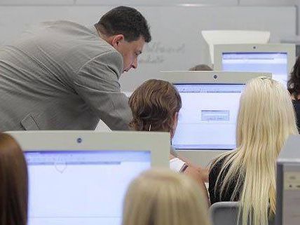 Schüler konnten ihre Arbeiten aus technischen Gründen nicht hochladen. Schüler konnten ihre Arbeiten aus technischen Gründen nicht hochladen.