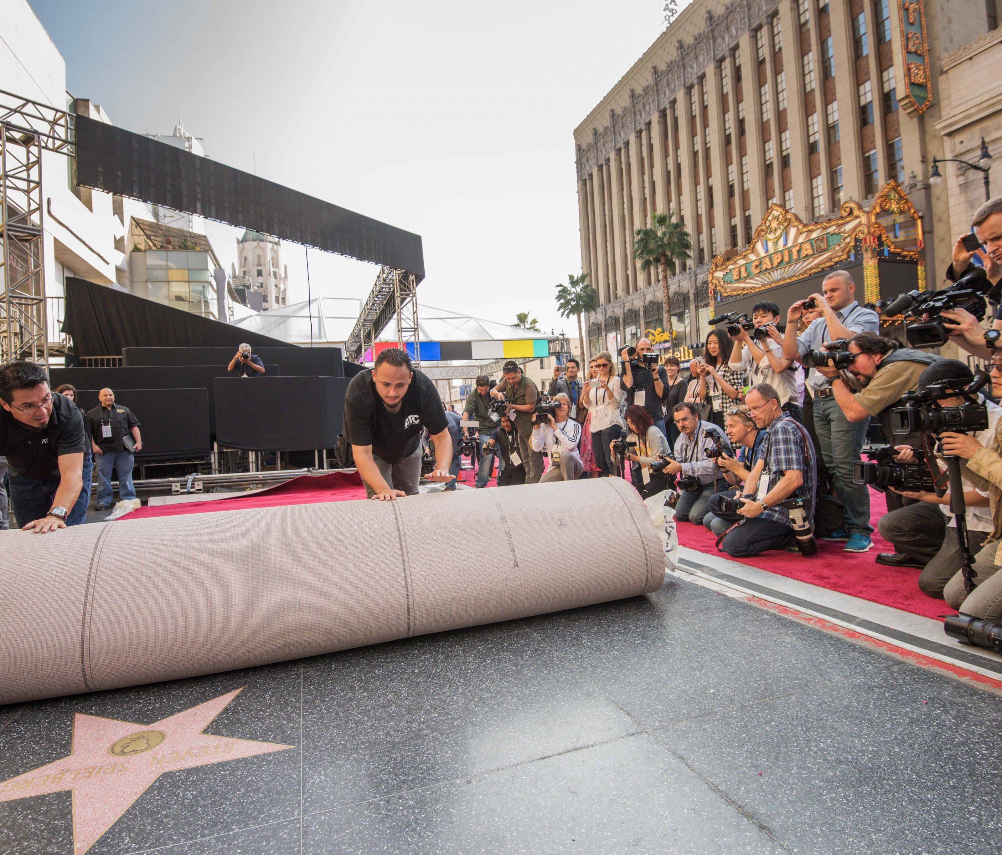 Der rote Teppich wurde für die Oscar-Gala bereits ausgerollt. Der rote Teppich wurde für die Oscar-Gala bereits ausgerollt.