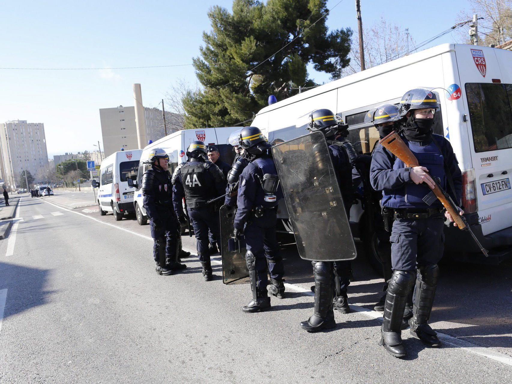Vermummte schossen auf Polizei in Marseille - niemand verletzt