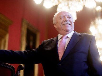 Häupl strebt mit der SPÖ die Absolute in Wien an. Häupl strebt mit der SPÖ die Absolute in Wien an.
