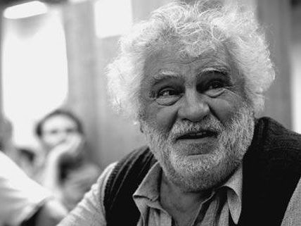 Trauer um Schauspieler Oswald Fuchs. Trauer um Schauspieler Oswald Fuchs.