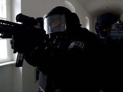 In St. Pölten kam es am Mittwoch zu einem aufsehenerregenden Polizeieinsatz. In St. Pölten kam es am Mittwoch zu einem aufsehenerregenden Polizeieinsatz.