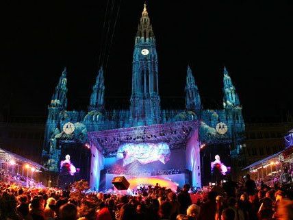 Im Wiener Rathaus findet heuer der 21. Flüchtlingsball statt. Im Wiener Rathaus findet heuer der 21. Flüchtlingsball statt.