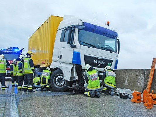 Am Montag ereignete sich ein schwerer Verkehrsunfall auf der A2.