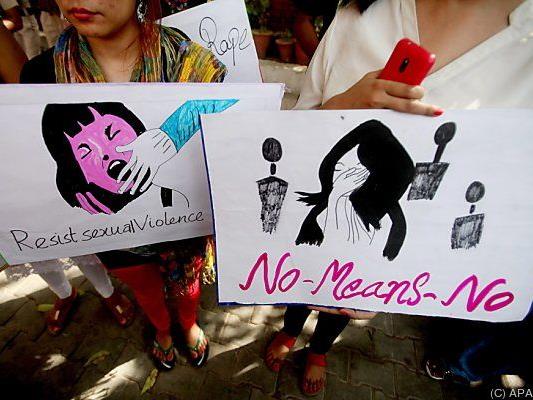 Protest in Indien gegen Gewalt gegen Frauen