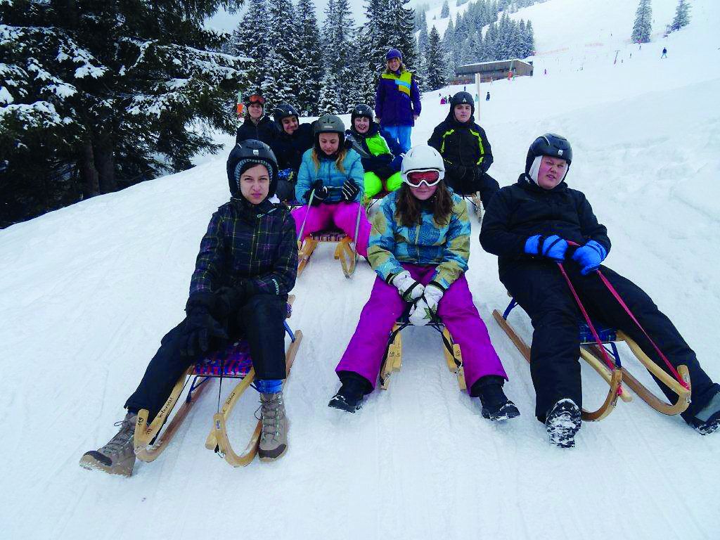Das Sonderpädagogische Zentrum Rankweil bietet auch im Winter sportliche Aktivitäten wie Rodeln an. Das Sonderpädagogische Zentrum Rankweil bietet auch im Winter sportliche Aktivitäten wie Rodeln an.