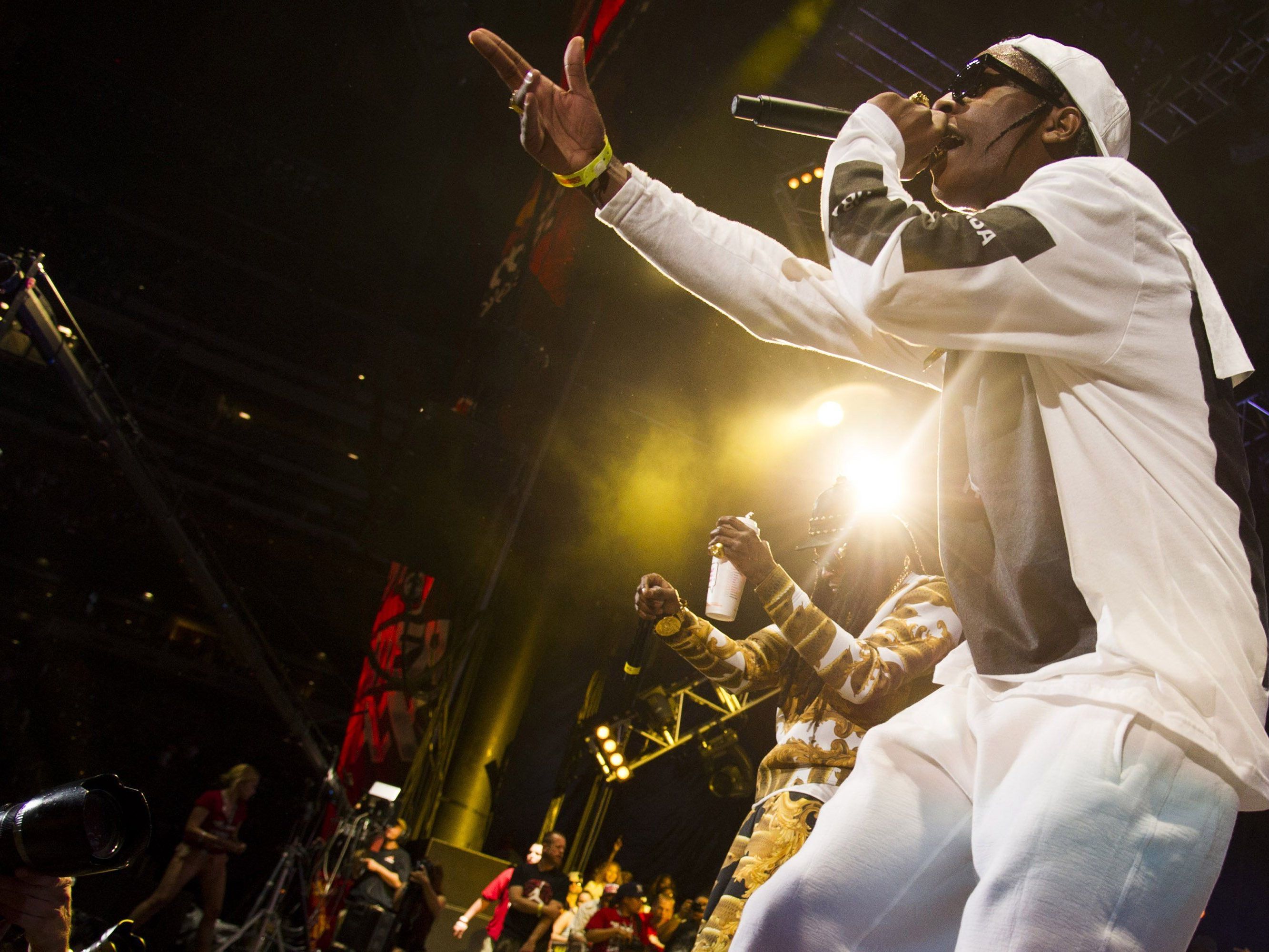 Asap Rocky wird neben vielen anderen Künstlern den Wiener Hip-Hop Sommer ausrichten. Asap Rocky wird neben vielen anderen Künstlern den Wiener Hip-Hop Sommer ausrichten.