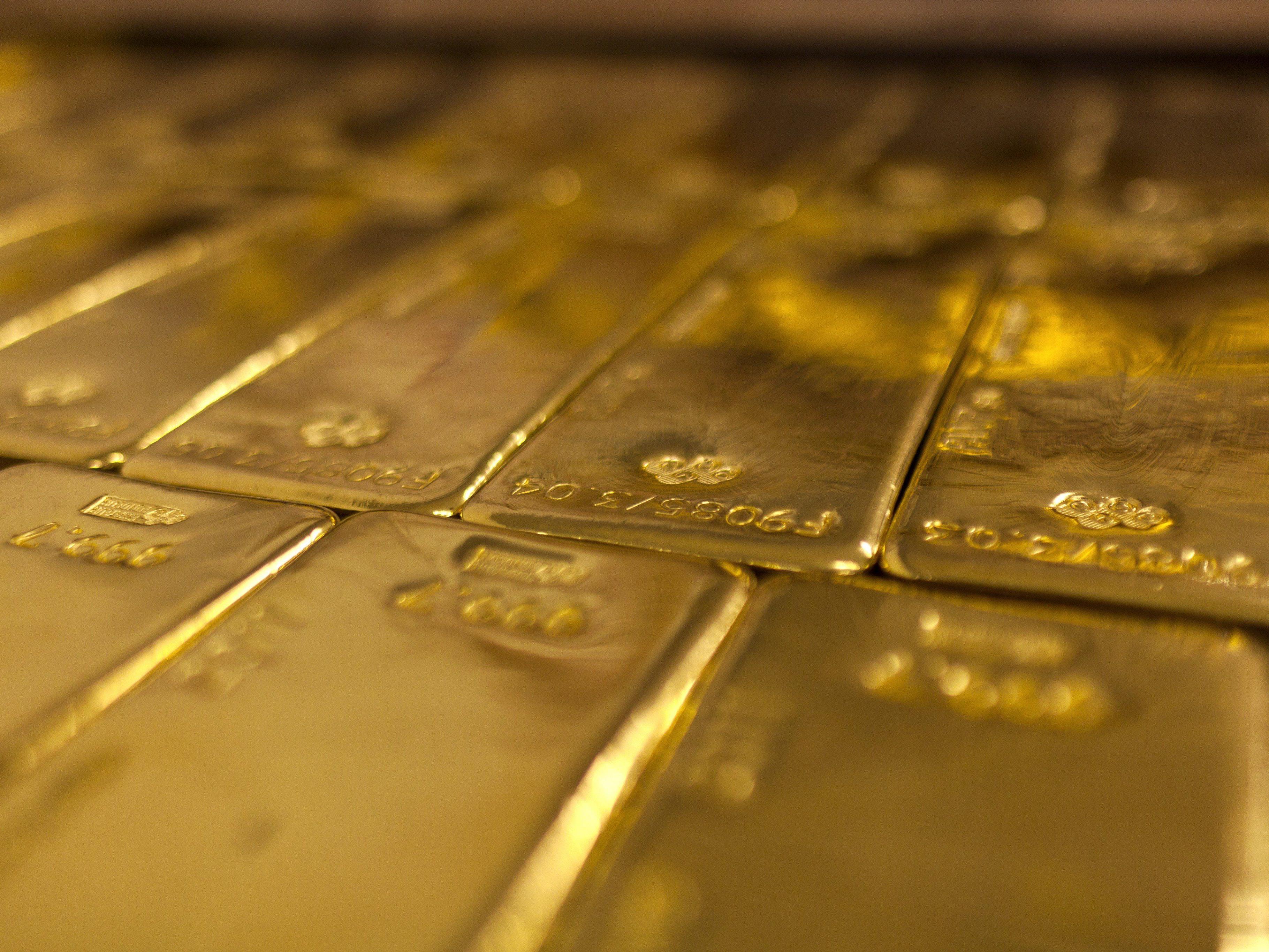 Der Wert des 25 Kilogramm schweren Goldbarrens wurde auf umgerechnet 2,15 Millionen Euro geschätzt.