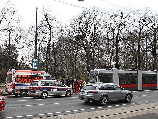 An der Unfallstelle am Ring An der Unfallstelle am Ring