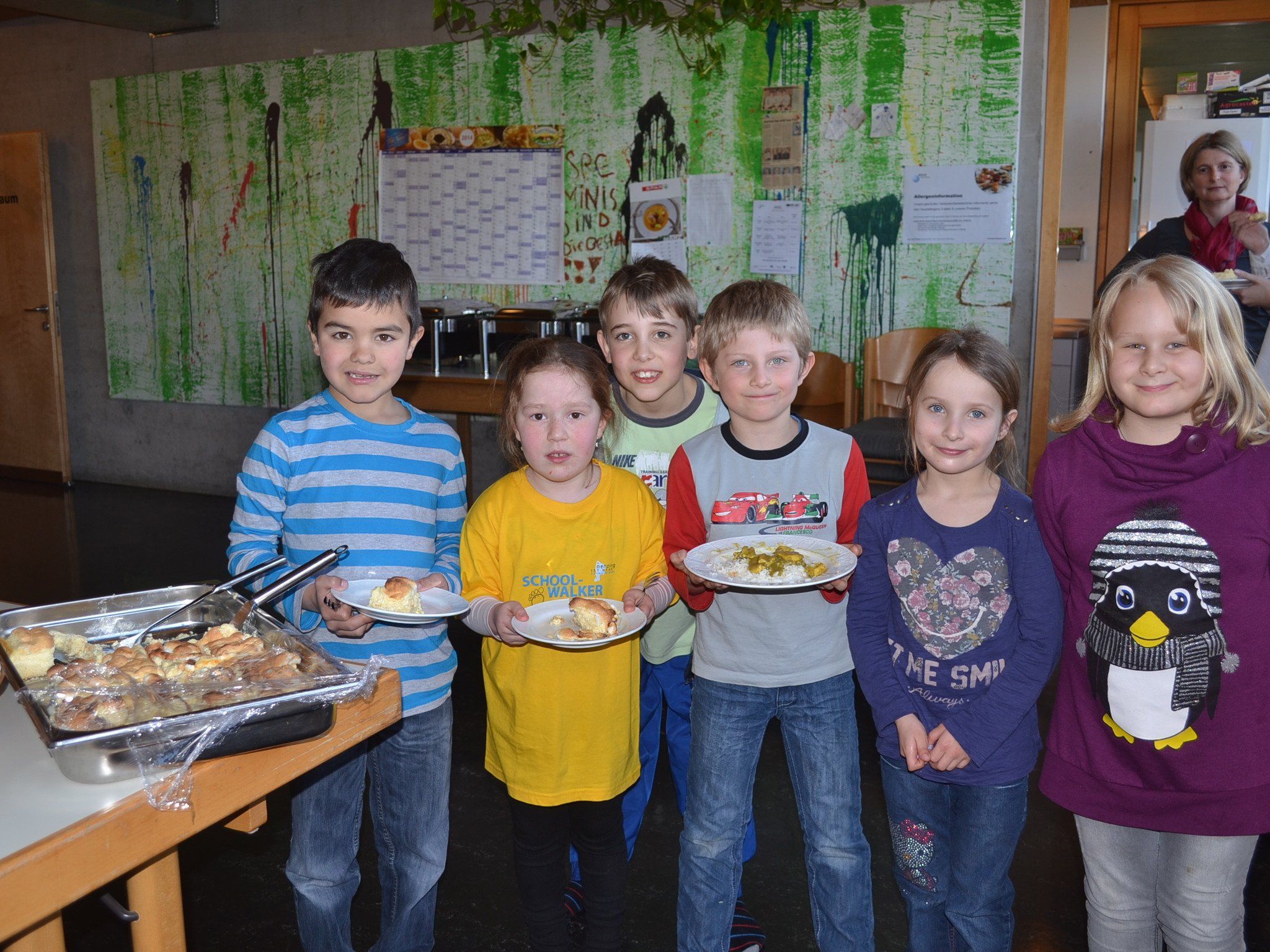 250 Schüler der Volks- und Mittelschule nehmen den Mittagstisch in Anspruch. 250 Schüler der Volks- und Mittelschule nehmen den Mittagstisch in Anspruch.