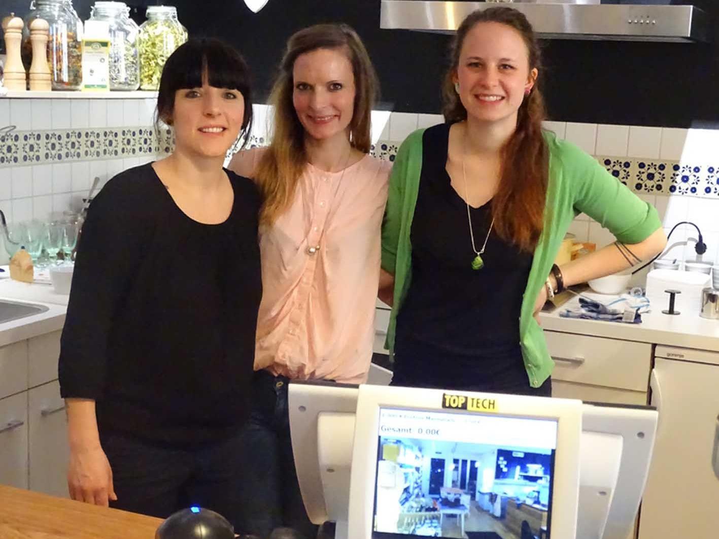 Daniela, Heike und Lisa eröffneten den Bioladen mit Cafe „Frida“ in der Marktstraße 28.