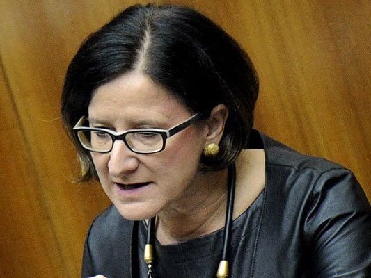 Johanna Mikl-Leitner am Mittwoch bei der "Aktuellen Stunde" Johanna Mikl-Leitner am Mittwoch bei der "Aktuellen Stunde"