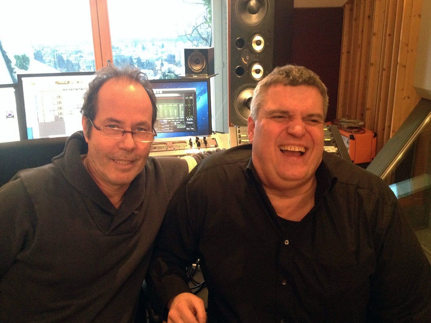 oderator George Nussbaumer (r.) freut sich auf das Gespräch mit Teddy Maier. oderator George Nussbaumer (r.) freut sich auf das Gespräch mit Teddy Maier.
